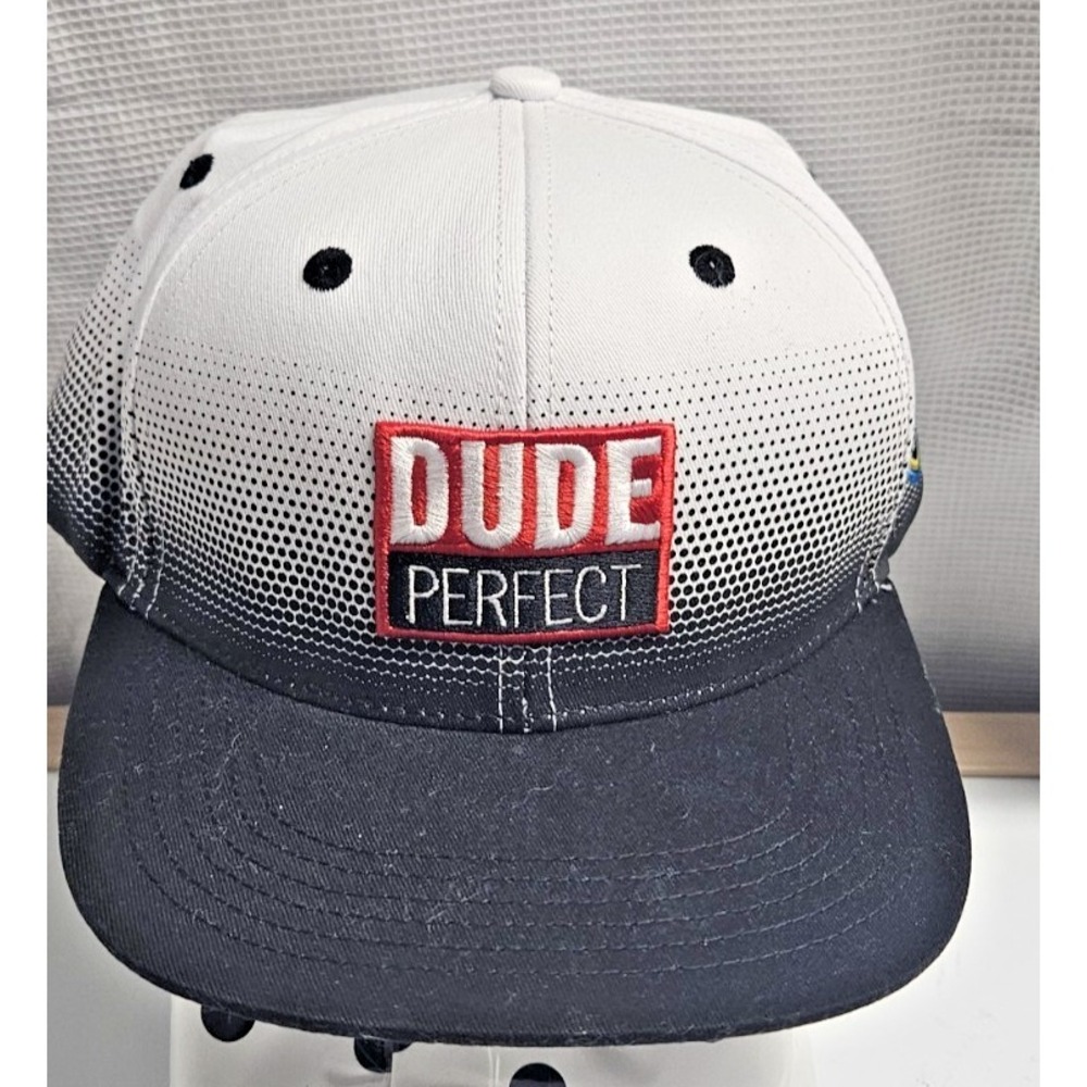 Dude Perfect‎ Hero Tour cap 6 Panels adjustable one size-NEW